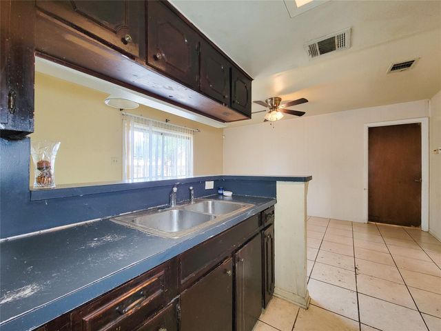 8618 Iron Liege Court, Houston, TX 77088