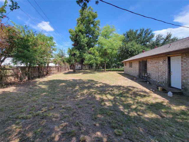8618 Iron Liege Court, Houston, TX 77088