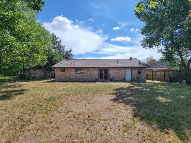 8618 Iron Liege Court, Houston, TX 77088