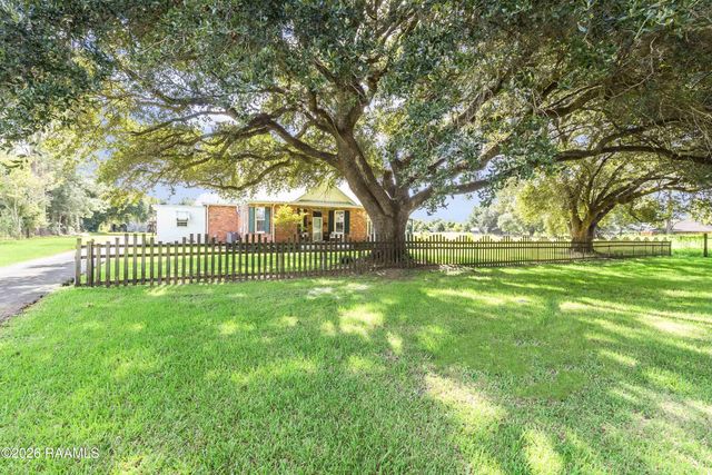 4961 Verot School Road, Youngsville, LA 70592