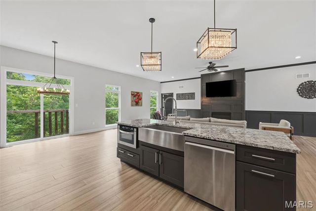 222 Redmond Pines Drive, Wentzville, MO 63385