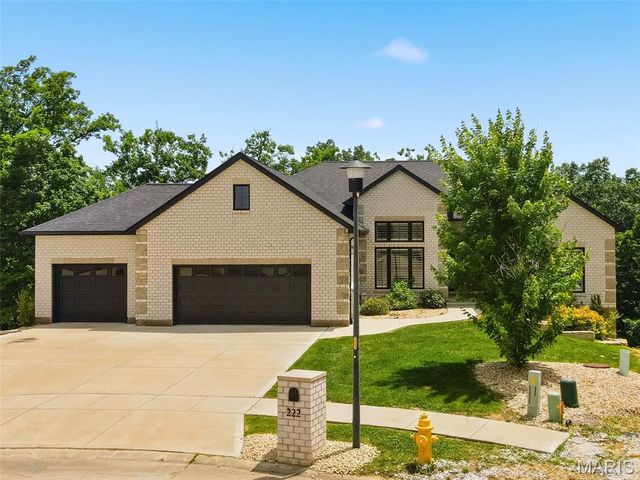 222 Redmond Pines Drive, Wentzville, MO 63385
