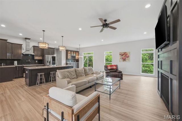 222 Redmond Pines Drive, Wentzville, MO 63385