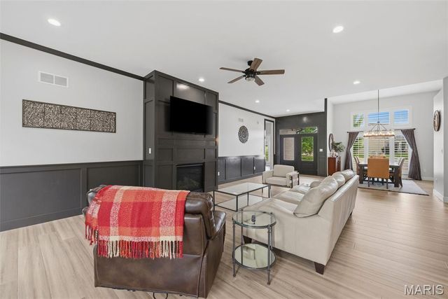 222 Redmond Pines Drive, Wentzville, MO 63385