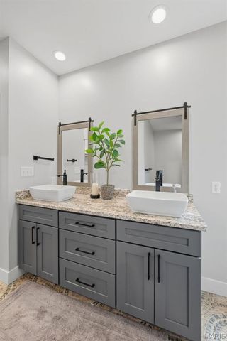222 Redmond Pines Drive, Wentzville, MO 63385