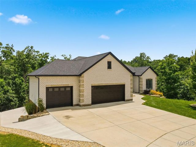 222 Redmond Pines Drive, Wentzville, MO 63385