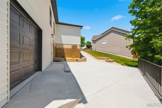 222 Redmond Pines Drive, Wentzville, MO 63385