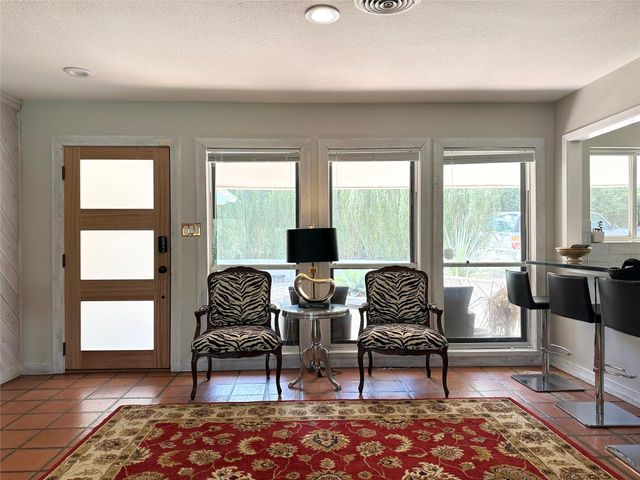 400 Juniper RD, West Lake Hills, TX 78746