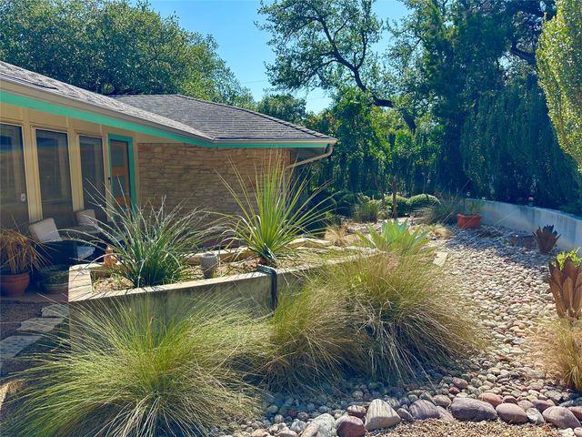 400 Juniper RD, West Lake Hills, TX 78746