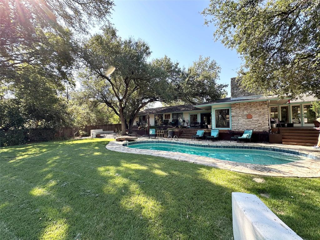 400 Juniper RD, West Lake Hills, TX 78746