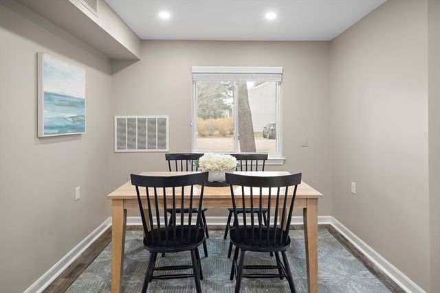 6 Beals Cove Rd H, Hingham, MA 02043