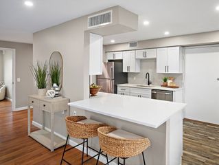 6 Beals Cove Rd H, Hingham, MA 02043