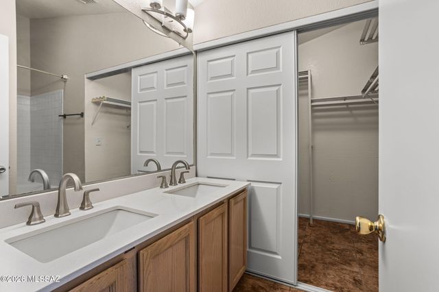 2555 W Brogan Street, Tucson, AZ 85745