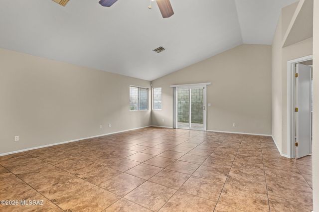 2555 W Brogan Street, Tucson, AZ 85745