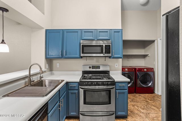 2555 W Brogan Street, Tucson, AZ 85745