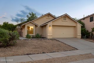 2555 W Brogan Street, Tucson, AZ 85745