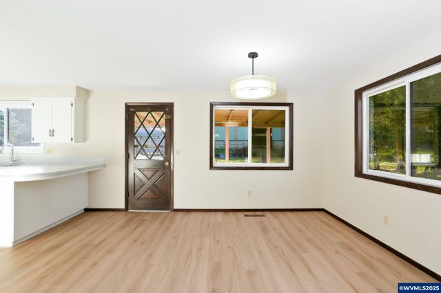 4904 Springhill Dr NW, Albany, OR 97321