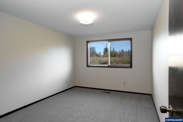 4904 Springhill Dr NW, Albany, OR 97321