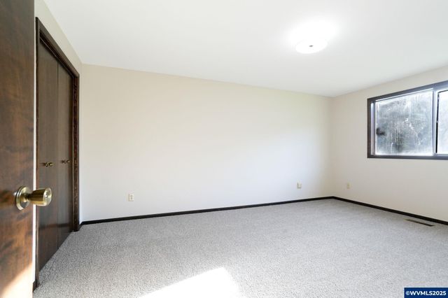 4904 Springhill Dr NW, Albany, OR 97321