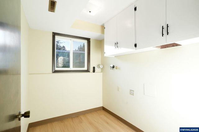 4904 Springhill Dr NW, Albany, OR 97321