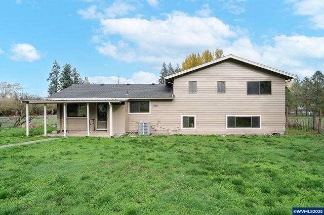 4904 Springhill Dr NW, Albany, OR 97321
