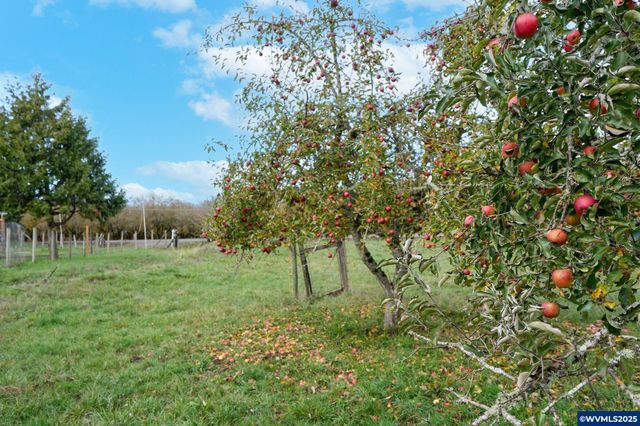 4904 Springhill Dr NW, Albany, OR 97321