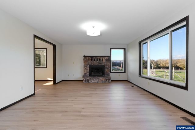 4904 Springhill Dr NW, Albany, OR 97321