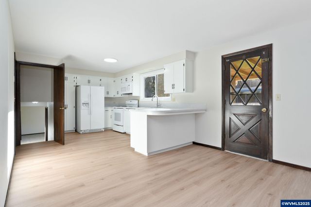 4904 Springhill Dr NW, Albany, OR 97321