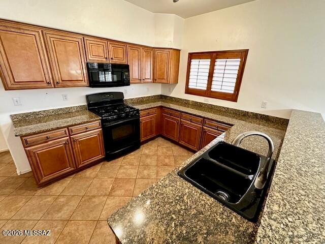 8229 W Zlacket Drive, Tucson, AZ 85757