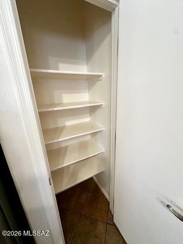 8229 W Zlacket Drive, Tucson, AZ 85757