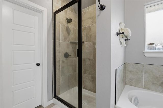 1100 Garrett Farm Road, Newcastle, OK 73065