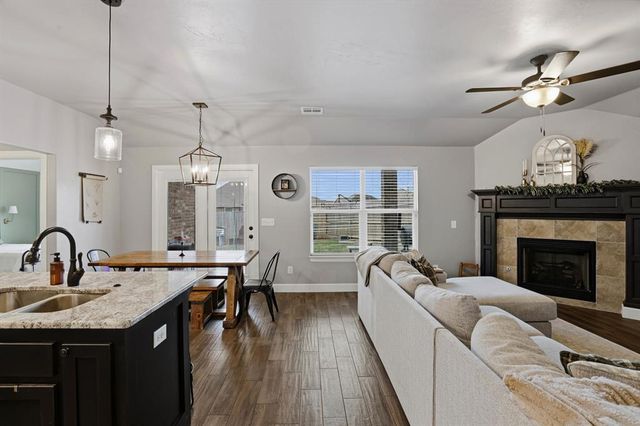 1100 Garrett Farm Road, Newcastle, OK 73065