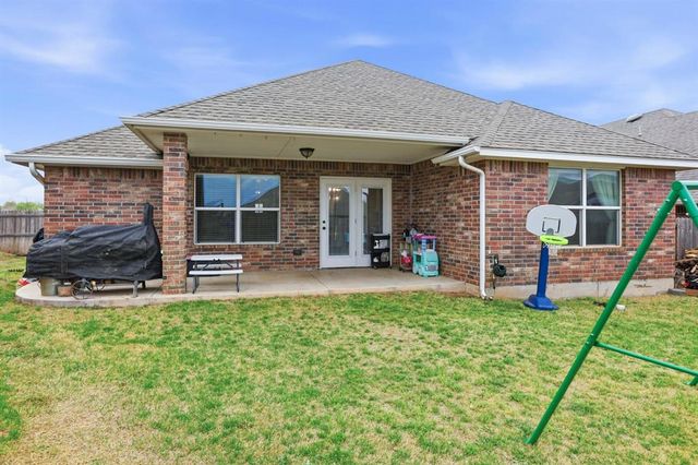 1100 Garrett Farm Road, Newcastle, OK 73065