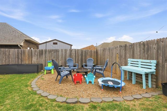 1100 Garrett Farm Road, Newcastle, OK 73065