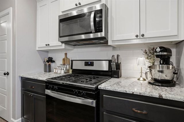 1100 Garrett Farm Road, Newcastle, OK 73065