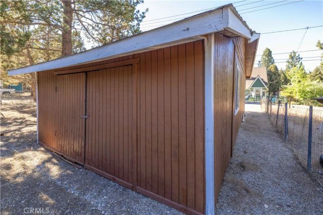 2136 5th Lane, Big Bear City, CA 92314