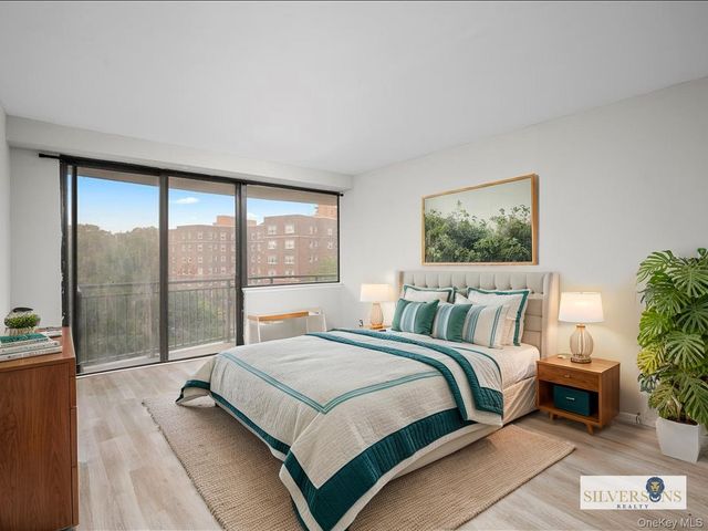 15 Stewart Place 6D, White Plains, NY 10603
