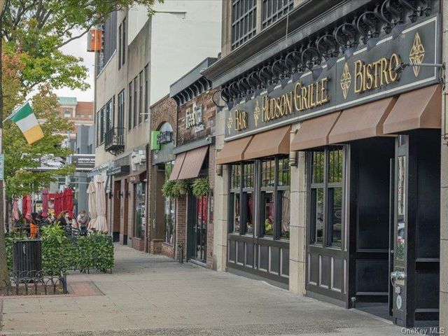 15 Stewart Place 6D, White Plains, NY 10603