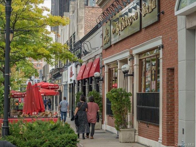 15 Stewart Place 6D, White Plains, NY 10603