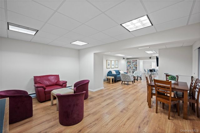 15 Stewart Place 6D, White Plains, NY 10603