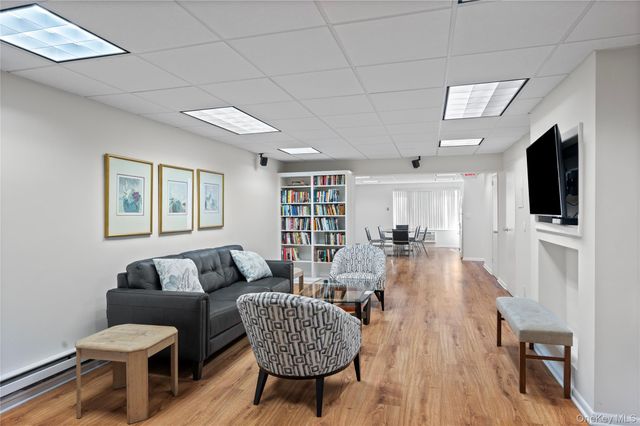 15 Stewart Place 6D, White Plains, NY 10603