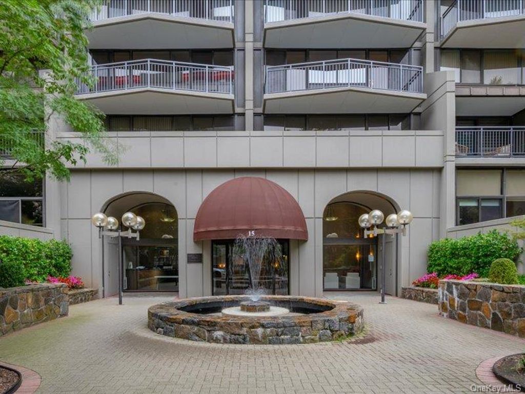 15 Stewart Place 6D, White Plains, NY 10603