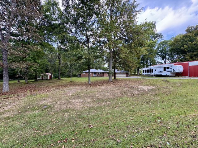 1737 Cummins Mill Rd, Cookeville, TN 38501