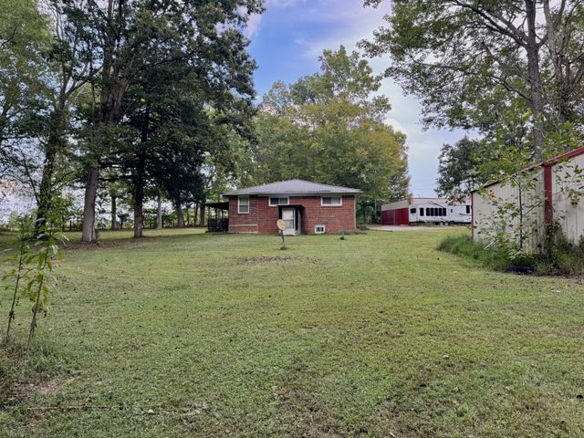 1737 Cummins Mill Rd, Cookeville, TN 38501