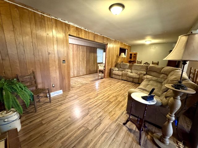 1737 Cummins Mill Rd, Cookeville, TN 38501