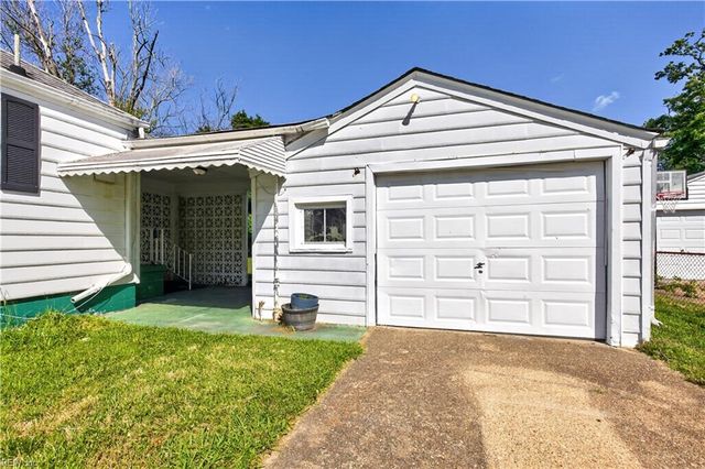9305 Hickory ST, Norfolk, VA 23503