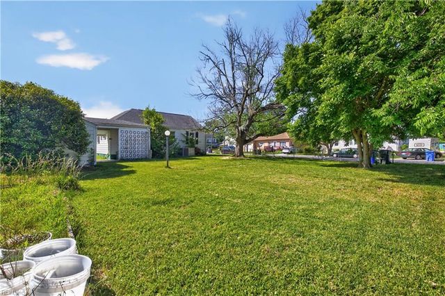 9305 Hickory ST, Norfolk, VA 23503