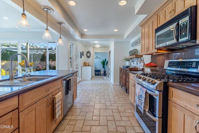 16322 Hiawatha Street, Granada Hills (los Angeles), CA 91344