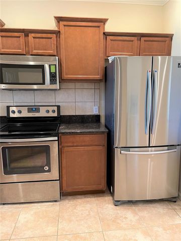 489 ENCLAVE PLACE 31, Lakeland, FL 33803