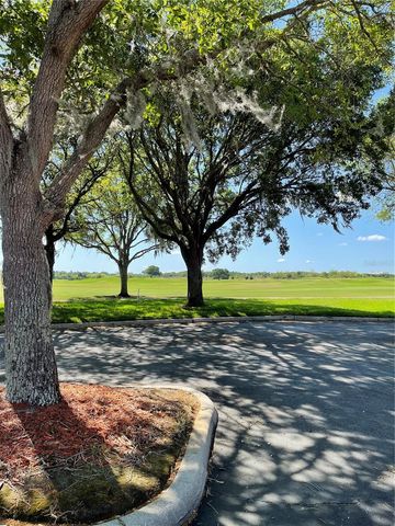 489 ENCLAVE PLACE 31, Lakeland, FL 33803